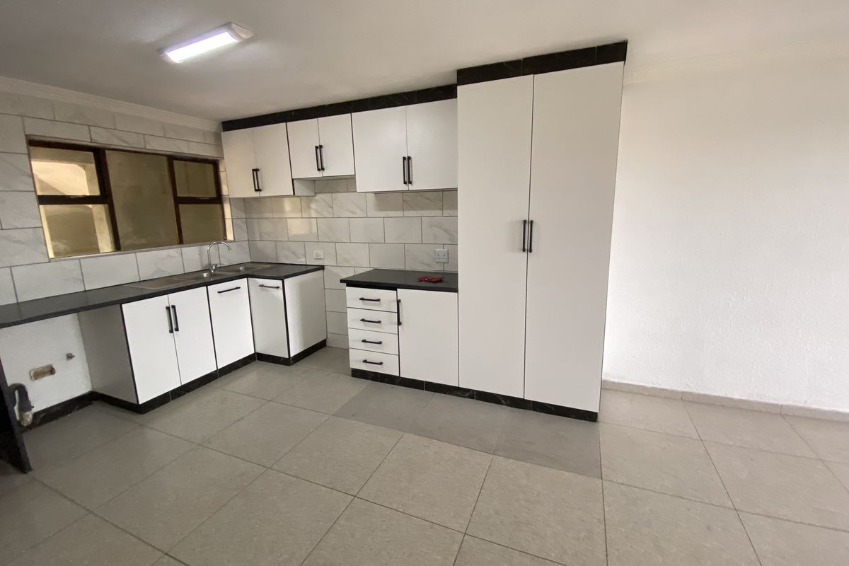 Highly SoughtAfter 2008 complex PLUS Newly Renovated 3 Bedroom Unit for Sale in Montclair - Photo 5