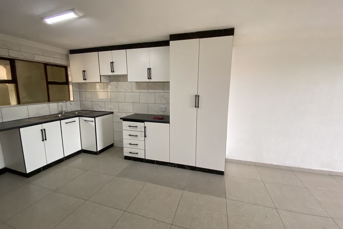 Highly SoughtAfter 2008 complex PLUS Newly Renovated 3 Bedroom Unit for Sale in Montclair - Photo 4
