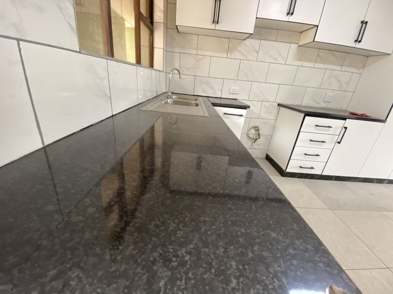 Highly SoughtAfter 2008 complex PLUS Newly Renovated 3 Bedroom Unit for Sale in Montclair - Photo 2