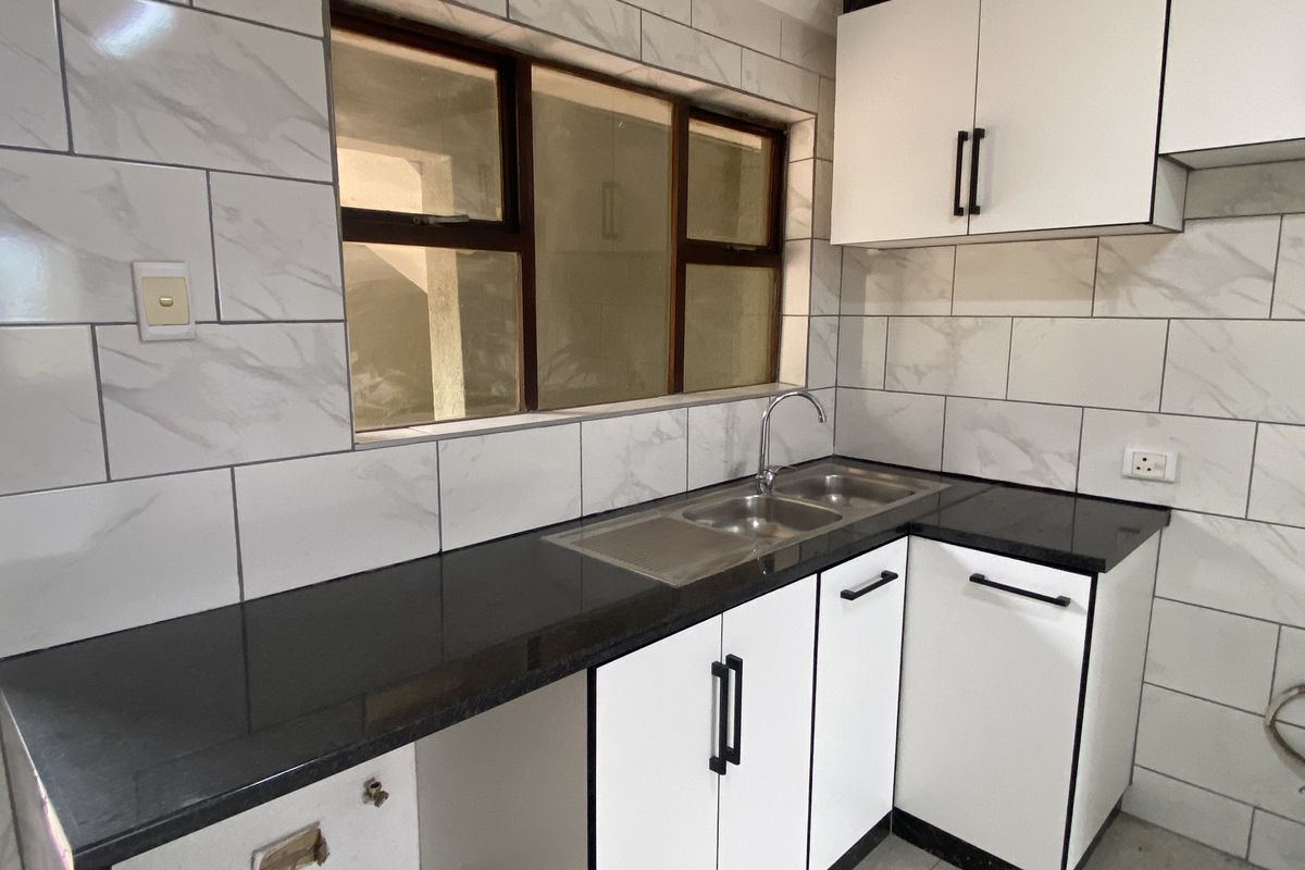 Highly SoughtAfter 2008 complex PLUS Newly Renovated 3 Bedroom Unit for Sale in Montclair - Photo 3