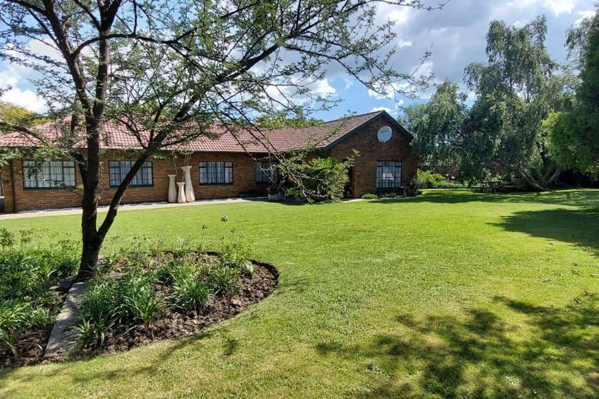 House for sale in a great area of Secunda! - Photo 4