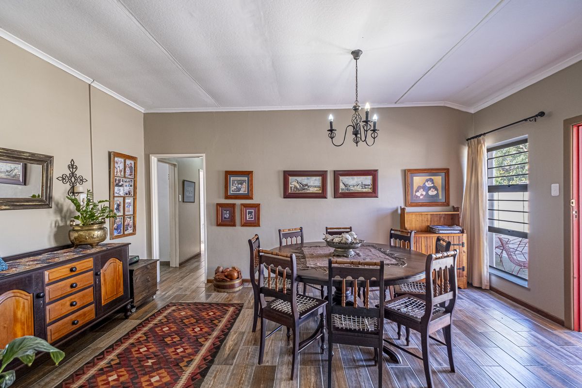 Charming Family Home in Sought-After Manor Heights, Despatch - Photo 5