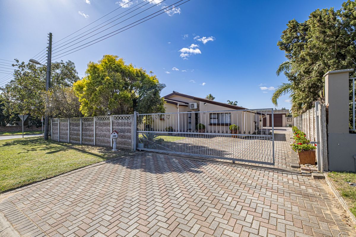 Charming Family Home in Sought-After Manor Heights, Despatch - Photo 3