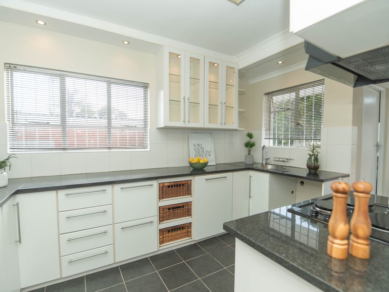 Priced to sell - Family home in the heat of Charlo - Photo 10