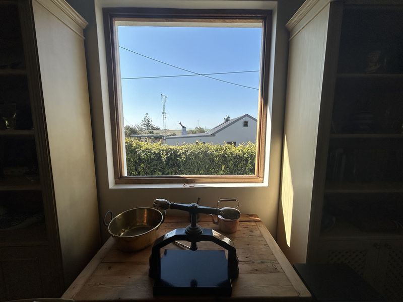 Charming Cape Dutch Home with Stunning Views in Napier - Photo 10