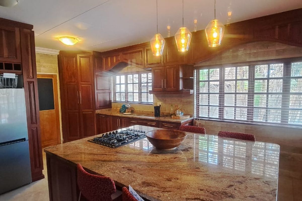 Stylish Entertainer Close To Local Attractions - Photo 5