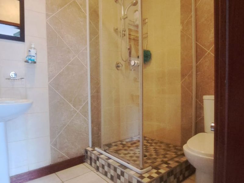 Stylish Entertainer Close To Local Attractions - Photo 10