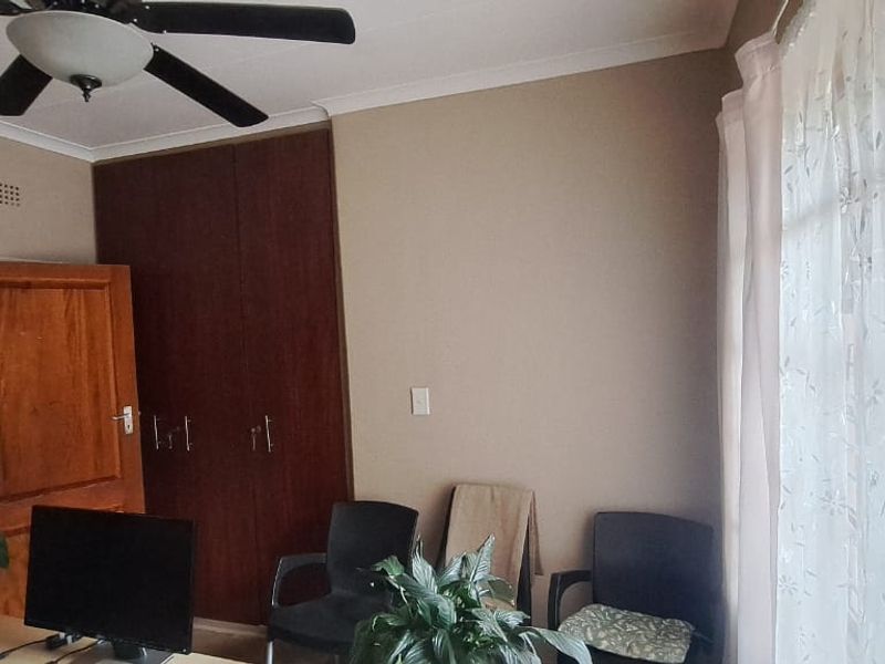 Stylish Entertainer Close To Local Attractions - Photo 9