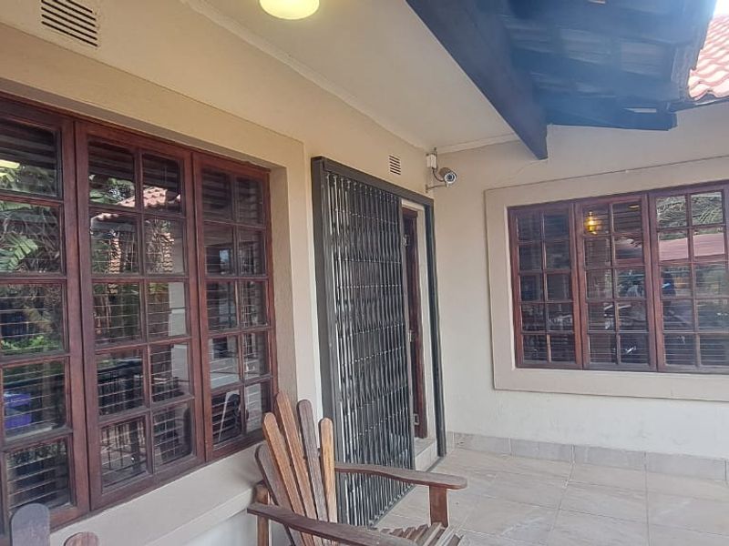 Stylish Entertainer Close To Local Attractions - Photo 2