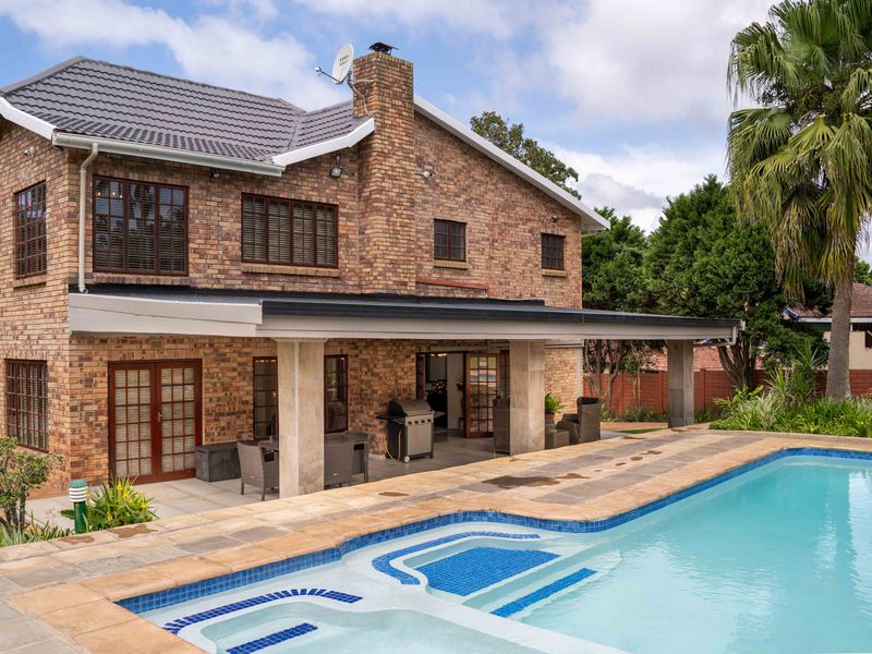 Exceptional Home in Hillcrest Park - Photo 3