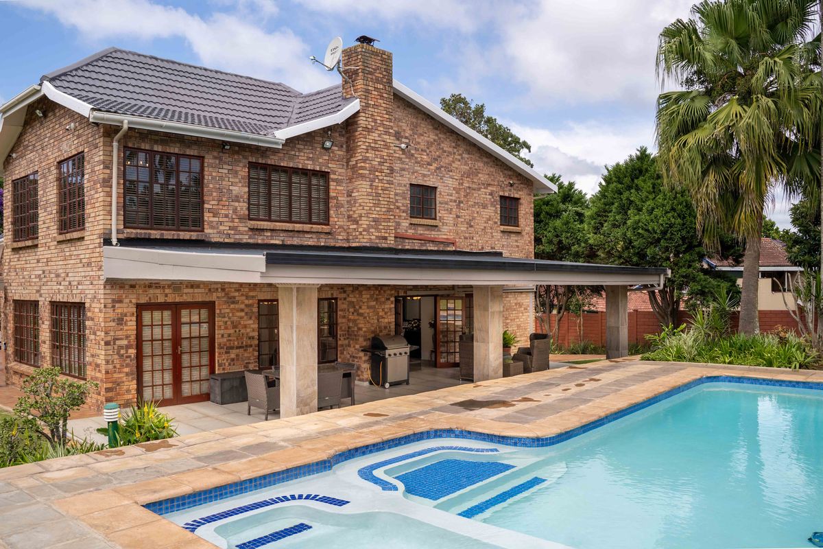 Exceptional Home in Hillcrest Park - Photo 3