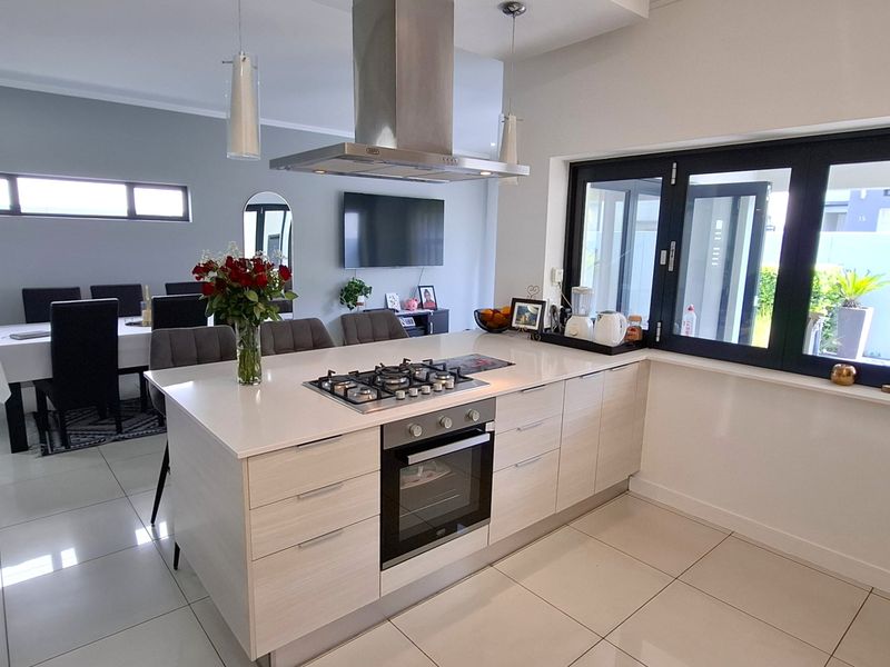 Tucked away in a secure estate, this modern duplex townhouse has room for the whole family. - Photo 5