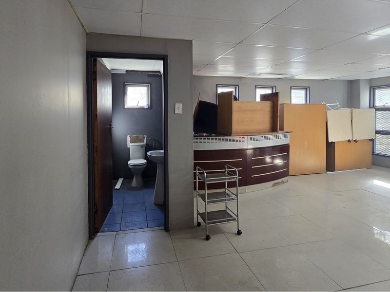 Prime Commercial Property for Sale in New Brighton – Versatile 194m2 Space - Photo 9