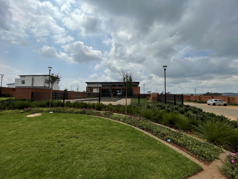 4 Bedroom Double Storey Home - Photo 5