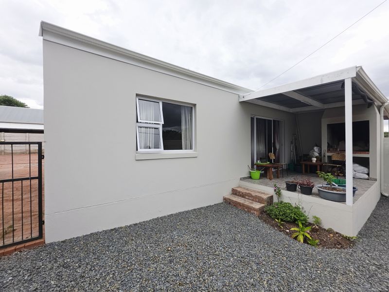 2 Bedroom Town house for sale in Oudtshoorn - Photo 5