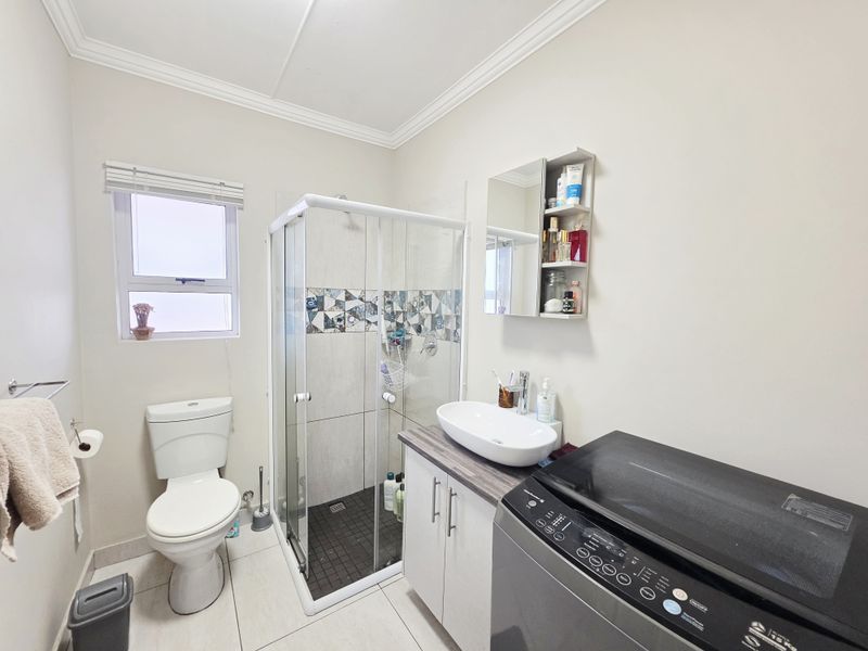 2 Bedroom Town house for sale in Oudtshoorn - Photo 9