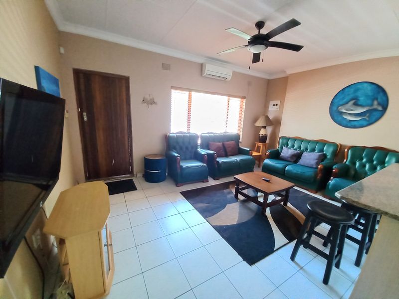 Spacious 3-Bedroom Holiday Unit | Heart of Uvongo - Photo 6