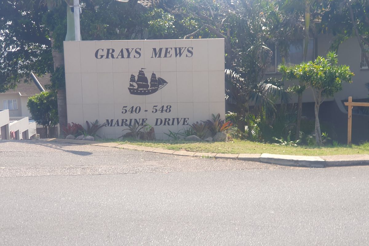 Prime Location And Pet Friendly - Photo 2