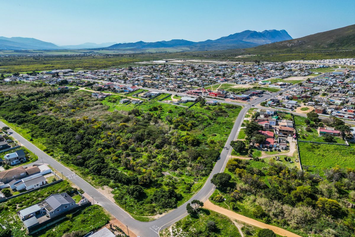 Large vacant plot for sale with a House in Hawston, Hermanus - Photo 5