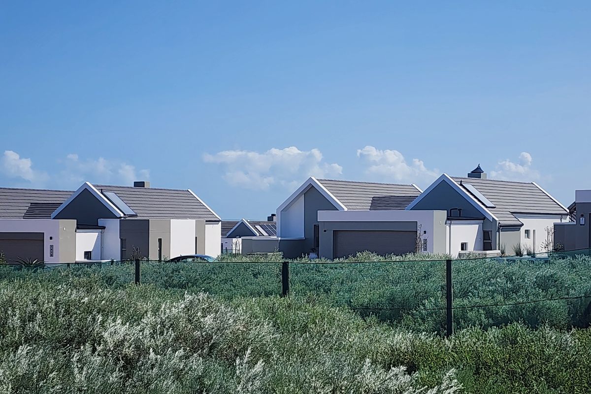 Corner Plot with Two Customizable Home Designs - Photo 3