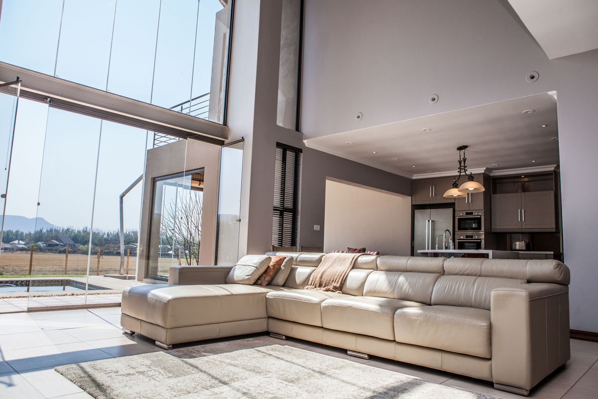 Your Dream Home Awaits with Stunning Design and Spectacular Views - Photo 2