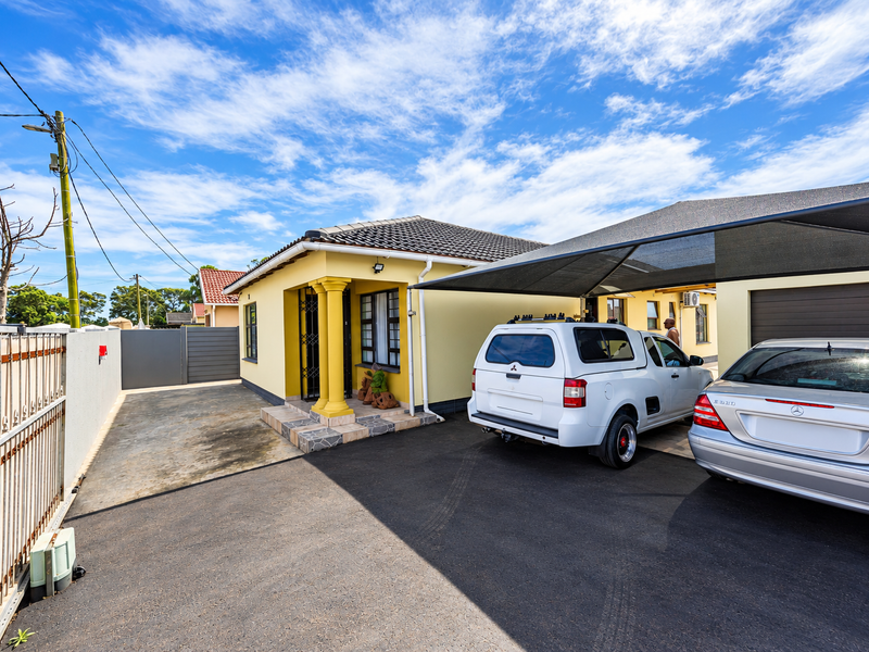 3 Bedroom House - Photo 3