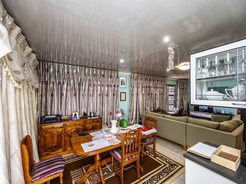 3 Bedroom House - Photo 8