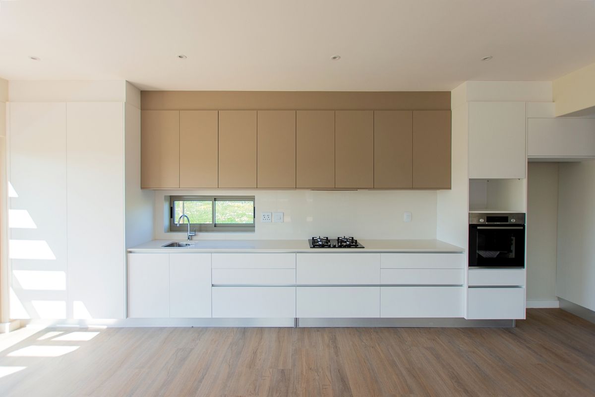 Stylish Home with Indoor-Outdoor Living in Scenic Langebaan Country Estate - Photo 5