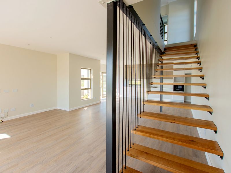 Stylish Home with Indoor-Outdoor Living in Scenic Langebaan Country Estate - Photo 9