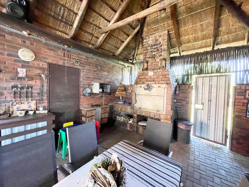 Three bedroom home plus one bedroom flat for sale in Evander - Photo 7