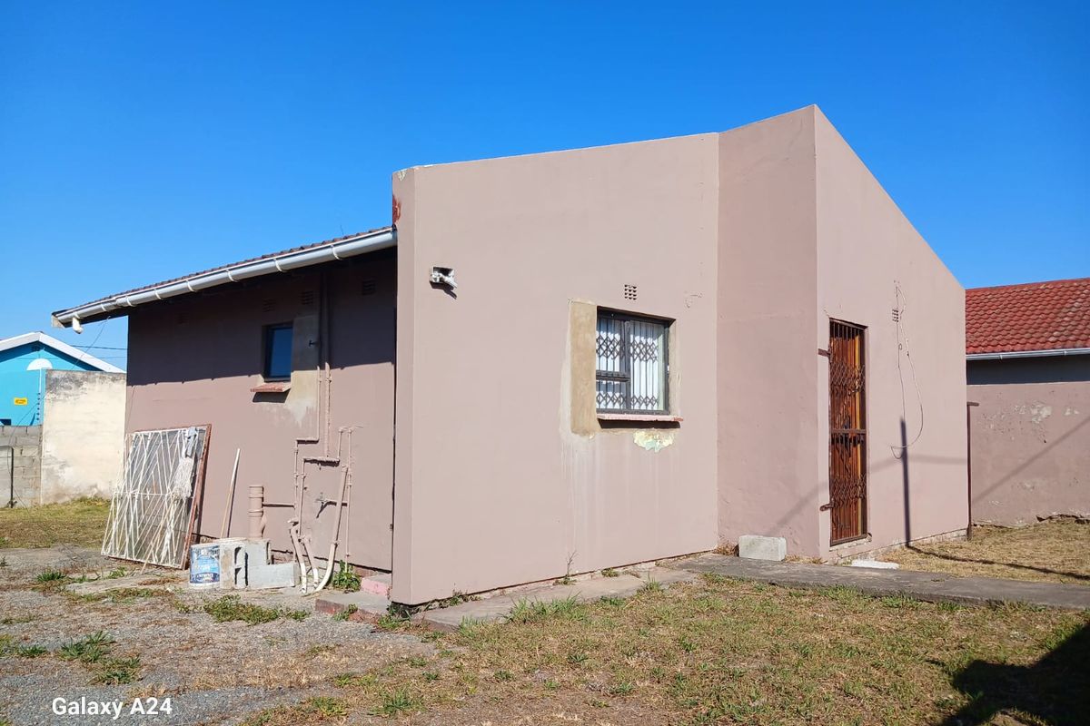 3 Bedroom House in Mdantsane - Photo 3