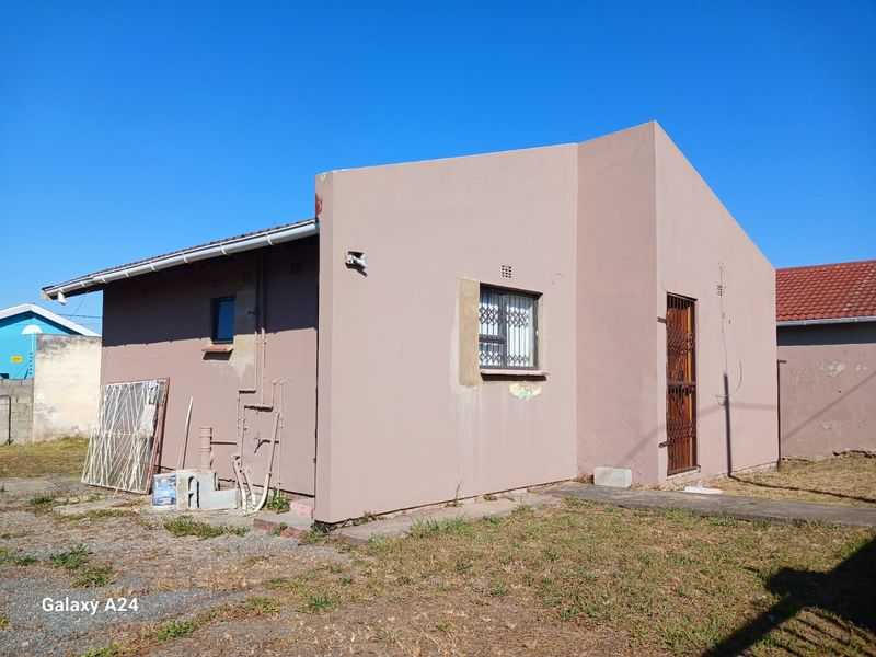 3 Bedroom House in Mdantsane - Photo 3