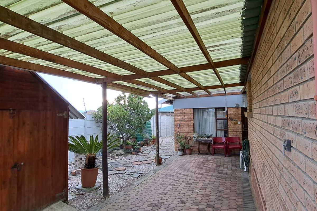 Charming 3-Bedroom Townhouse in Heiderand – Back on the Market! - Photo 2