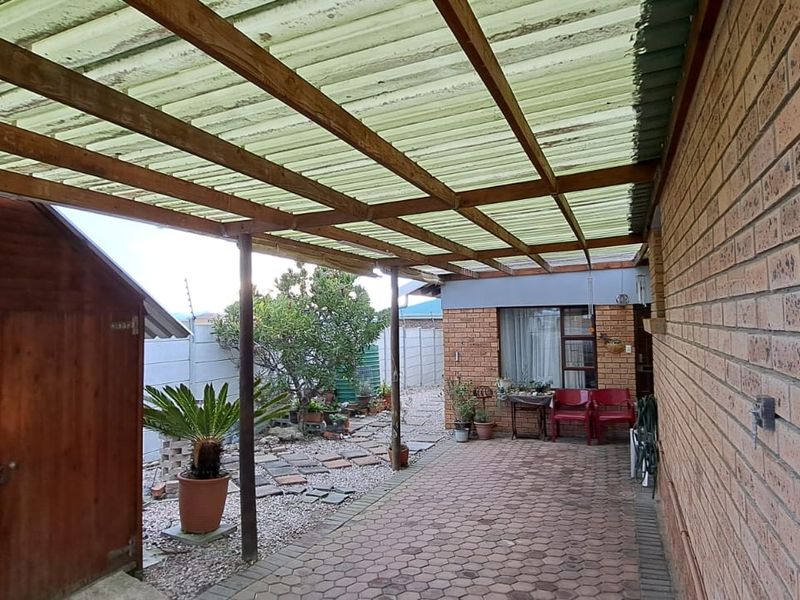 Charming 3-Bedroom Townhouse in Heiderand – Back on the Market! - Photo 2