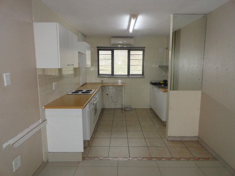 Live comfortably in this secure 2-bedroom apartment at The Campbells - Photo 5