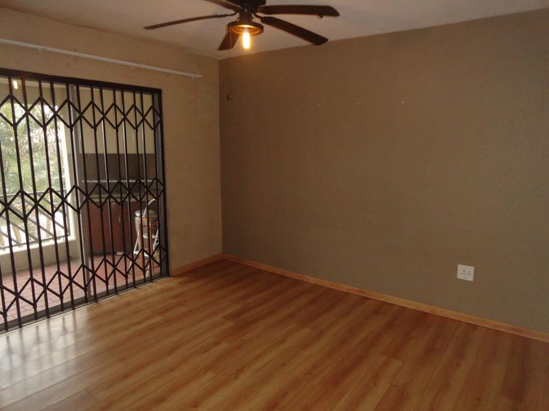 Live comfortably in this secure 2-bedroom apartment at The Campbells - Photo 9