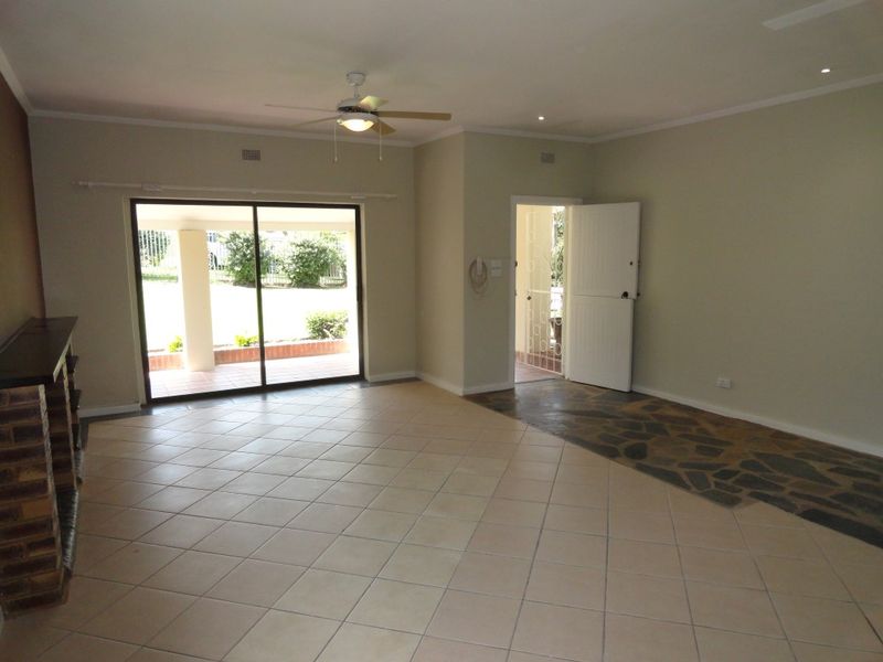 Stunning Family Home with Separate Cottage and Pool in Hatton Estate - Photo 5