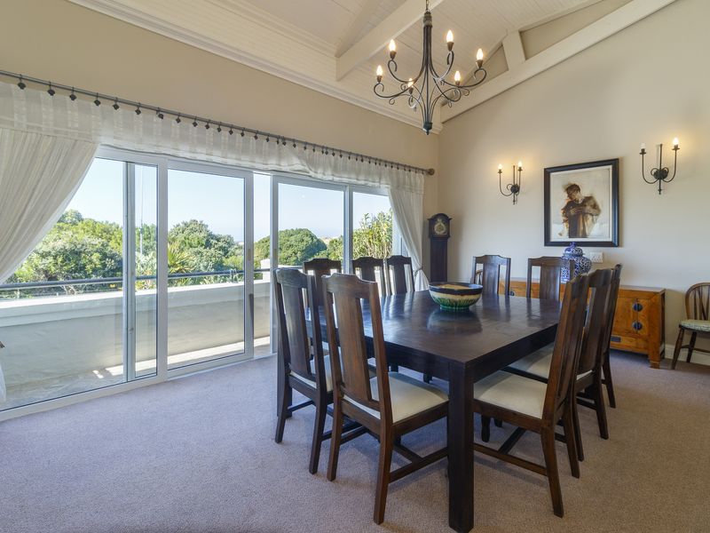 Luxury Six-Bedroom Marina Home with River and Sea Views - Photo 9