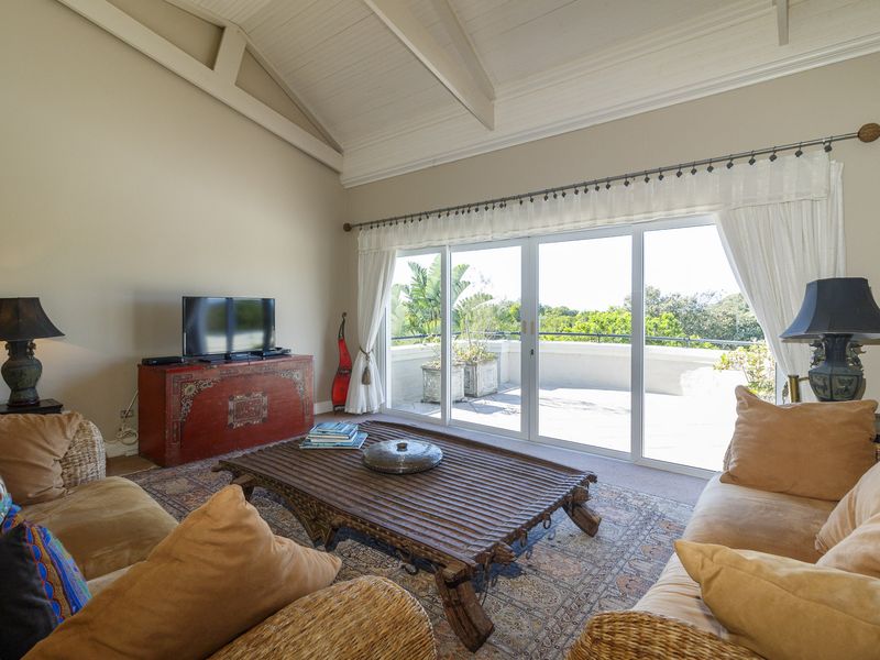 Luxury Six-Bedroom Marina Home with River and Sea Views - Photo 7