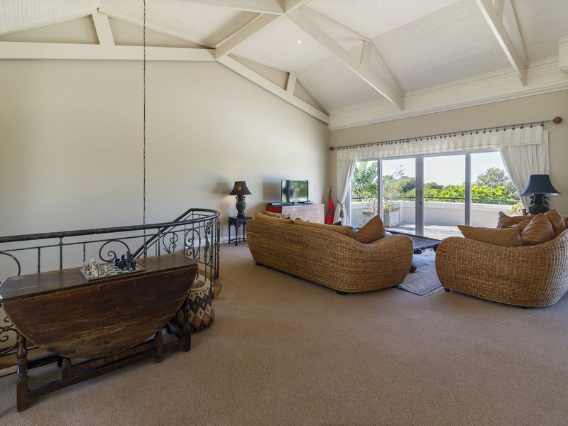 Luxury Six-Bedroom Marina Home with River and Sea Views - Photo 6