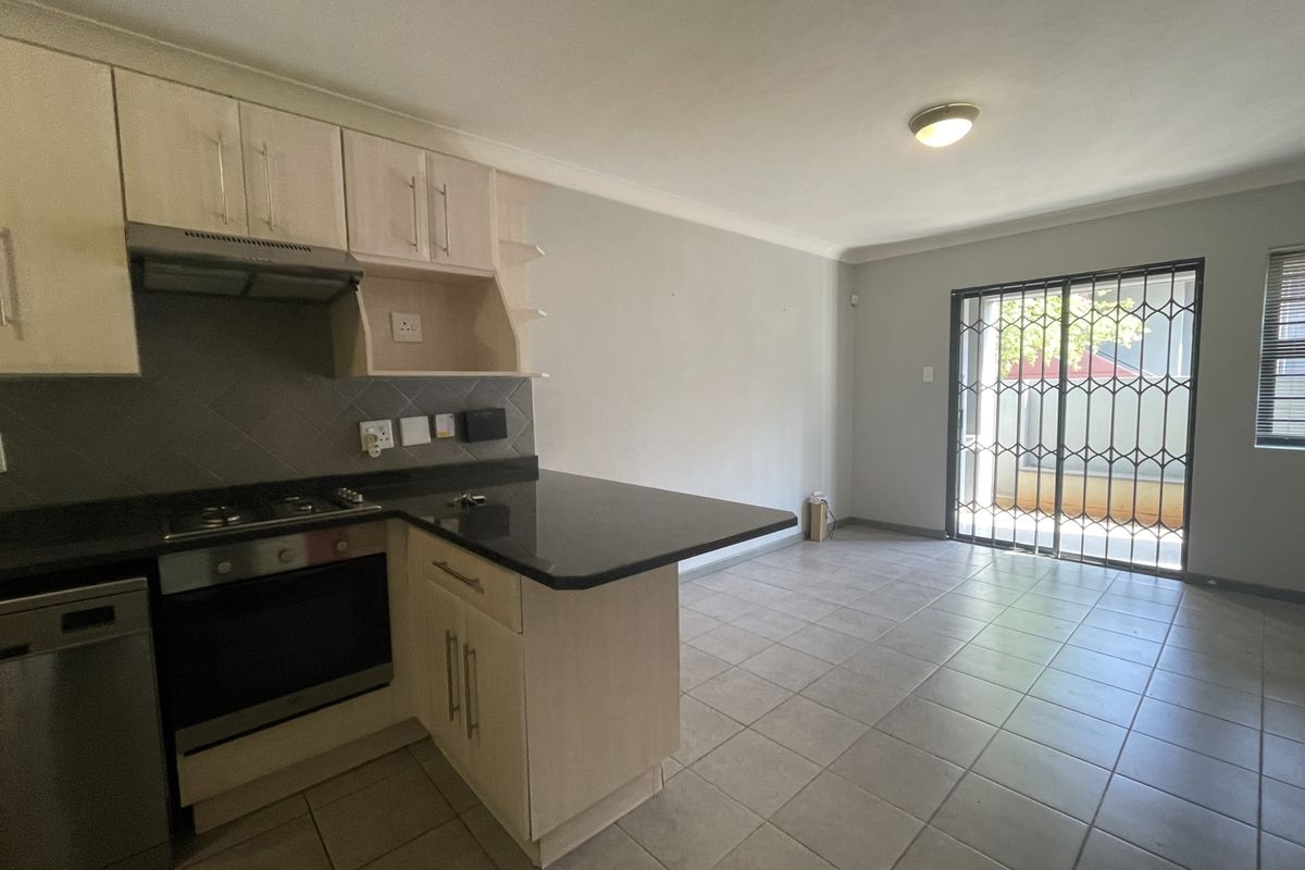 2 Bedroom Investment unit - Location is key. - Photo 2