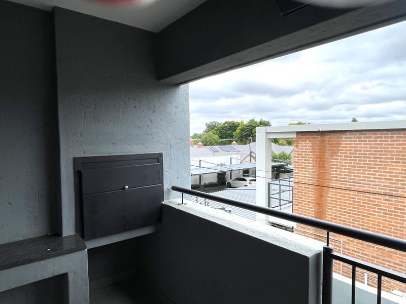 2 Bedroom Investment unit - Location is key. - Photo 4