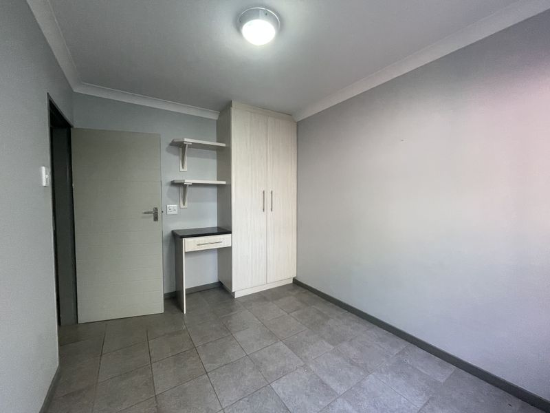2 Bedroom Investment unit - Location is key. - Photo 5