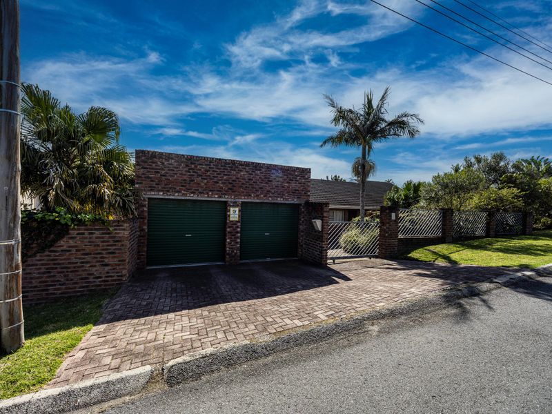 Ideal Family Home with Covered Patio, Pool, and Additional Flatlet - Photo 2