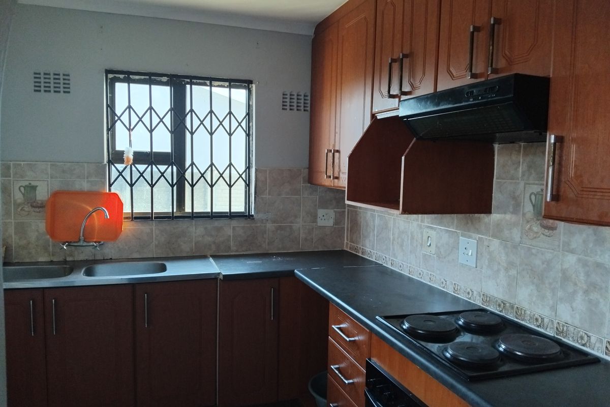 A perfect starter home made just for you! - Photo 3