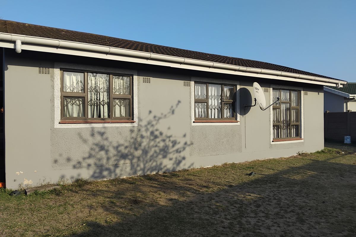 A perfect starter home made just for you! - Photo 2