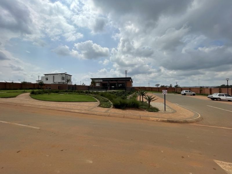 Double Storey Home in Fountainbrook Estate - Photo 8