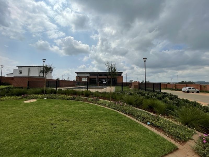 Double Storey Home in Fountainbrook Estate - Photo 9