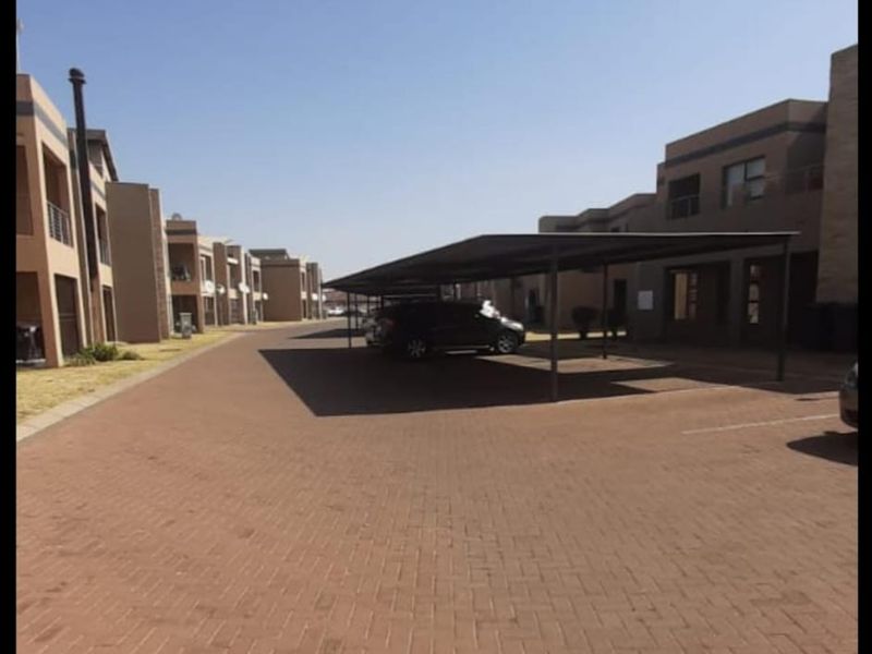 Spacious 3-bedroom apartment in Vanderbijlpark SE 8, perfect for families or investors! Don't miss o - Photo 10