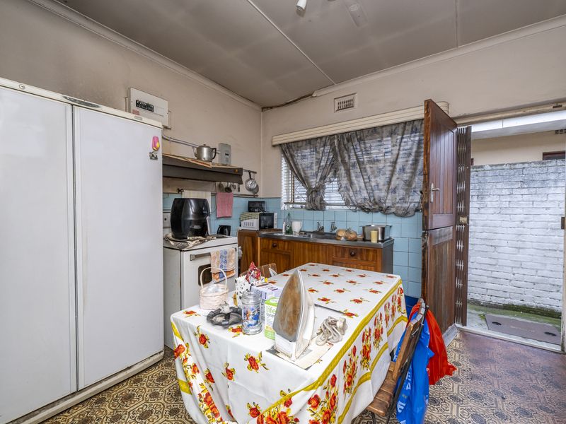 LOOKING FOR SOMETHING CENTRALLY LOCATED? - Photo 6